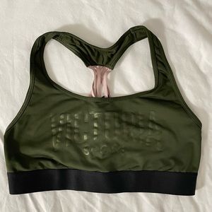 VICTORIAS SECRET sports bra